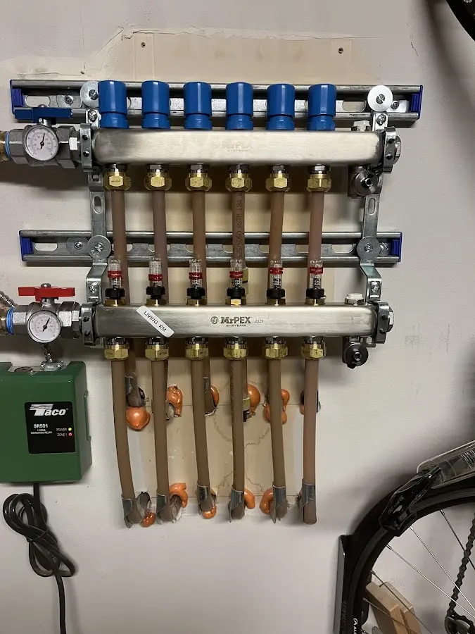 Plumber performing Leak Detection at a residential property in Lauderdale Lakes